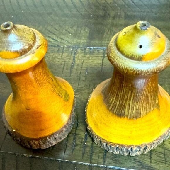 The Desert Manna Tree Salt and Pepper Shakers  Set - Picture 1 of 12